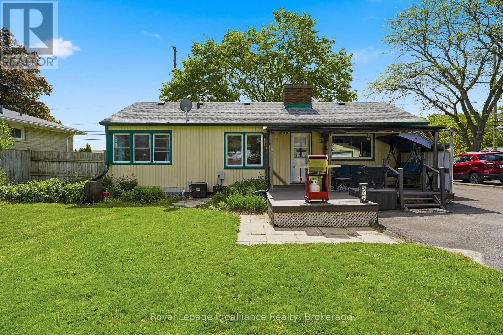 143 Avondale Road, Belleville, Ontario  K8P 4G4 - Photo 33 - X13222784