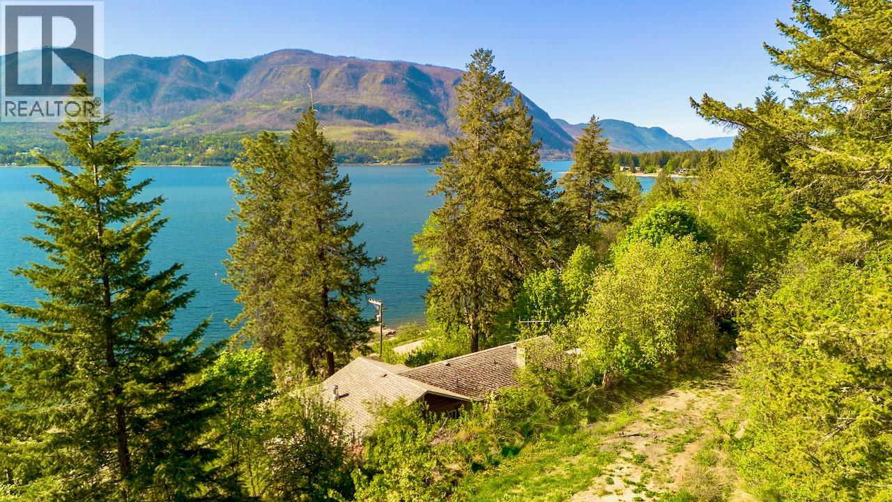 3035 Squilax-Anglemont Road, Lee Creek, British Columbia  V0E 1M4 - Photo 47 - 10387730
