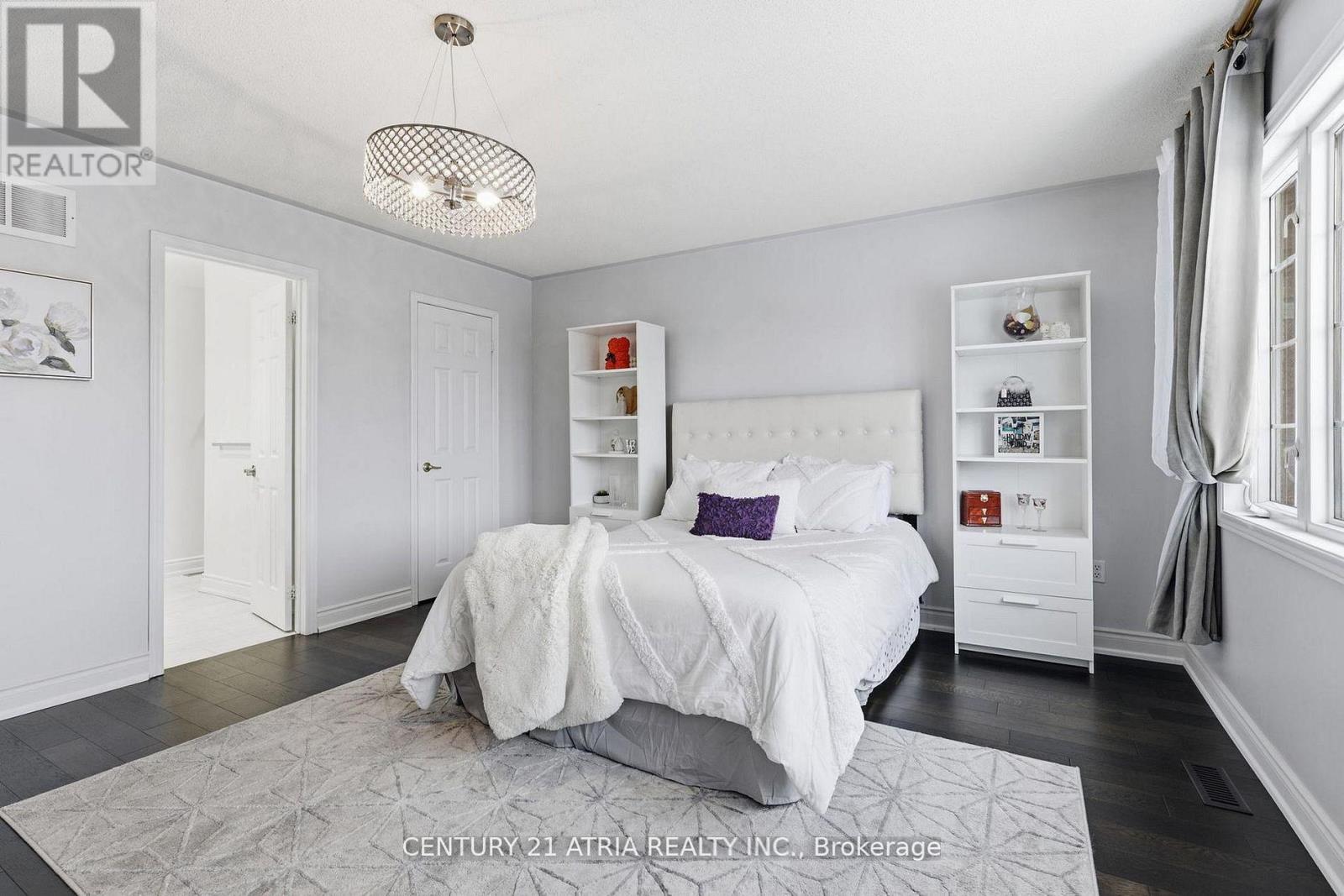 18 Abbott Avenue, Aurora, Ontario  L4G 7V7 - Photo 15 - N13221746