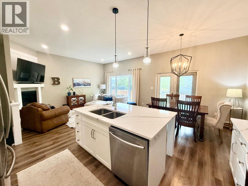108 Trestle Place, Hinton, Alberta  T7V 0B8 - Photo 10 - A2314440