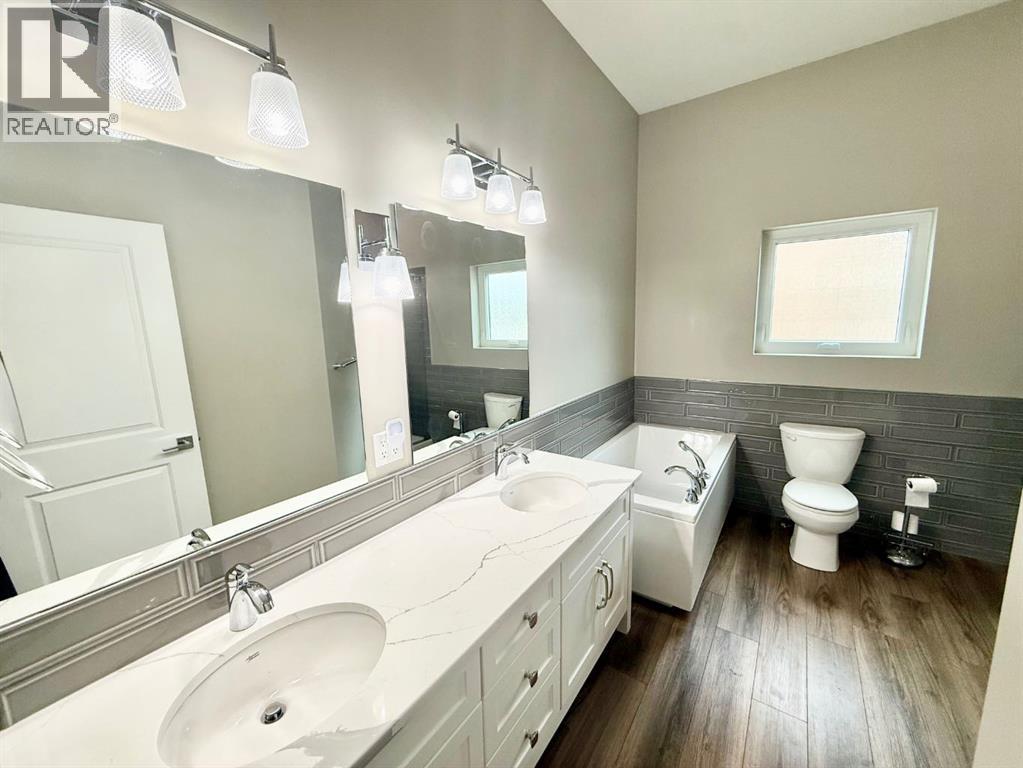 108 Trestle Place, Hinton, Alberta  T7V 0B8 - Photo 18 - A2314440