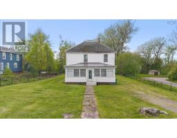 15 McDougal Street, Springhill, Nova Scotia