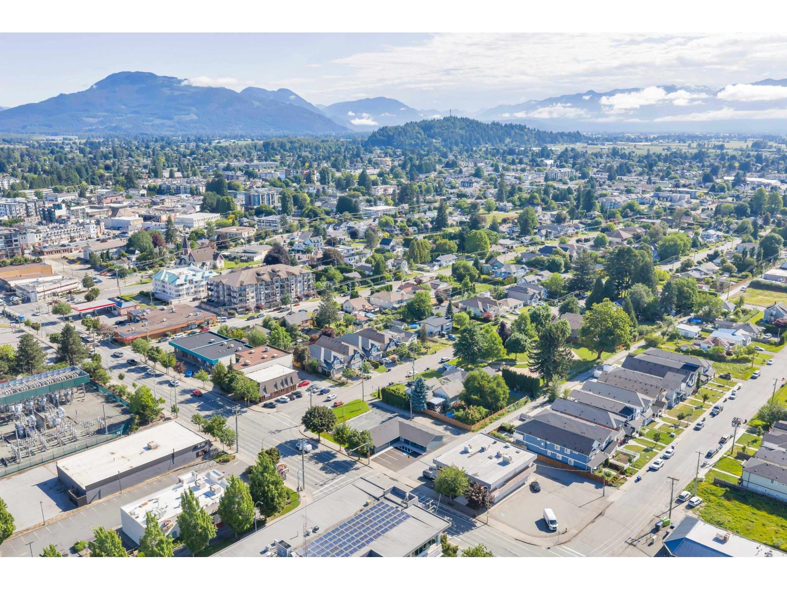 9072 Young Road, Chilliwack Downtown, Chilliwack, British Columbia  V2P 4R6 - Photo 9 - C8079180