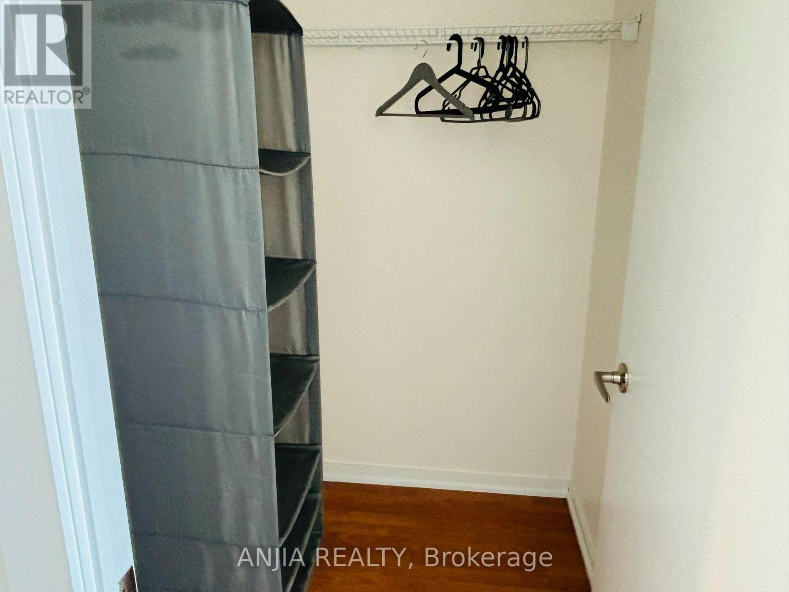 1601 - 30 Canterbury Place, Toronto, Ontario  M2N 0B9 - Photo 9 - C13222496
