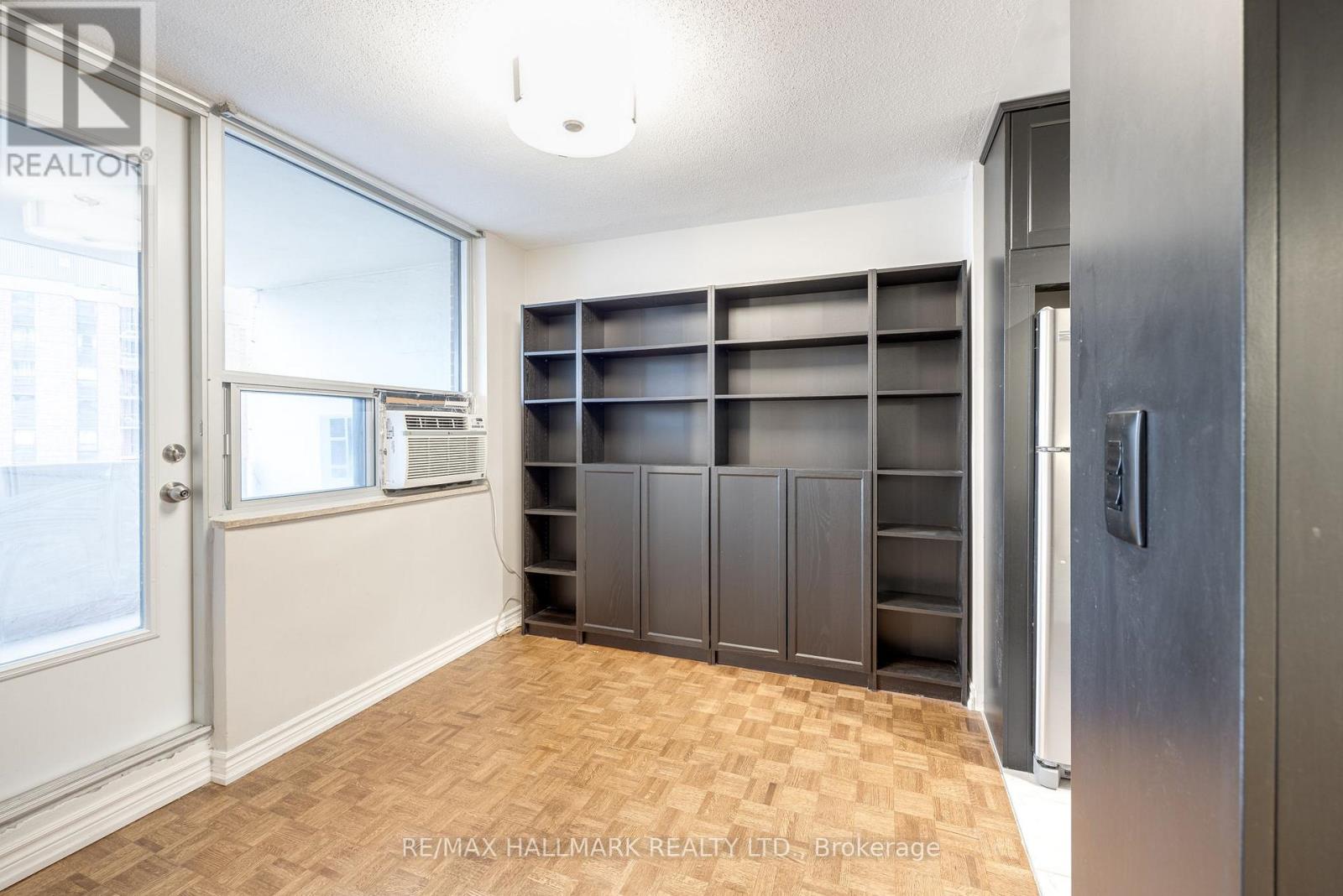 1715 - 40 Homewood Avenue, Toronto, Ontario  M4Y 2K2 - Photo 11 - C13222510