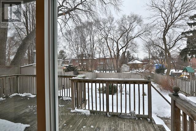 54 Brookview Drive, Toronto, Ontario  M6A 2K2 - Photo 14 - C13222574