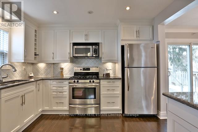 54 Brookview Drive, Toronto, Ontario  M6A 2K2 - Photo 17 - C13222574