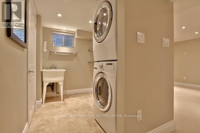 54 Brookview Drive, Toronto, Ontario  M6A 2K2 - Photo 30 - C13222574