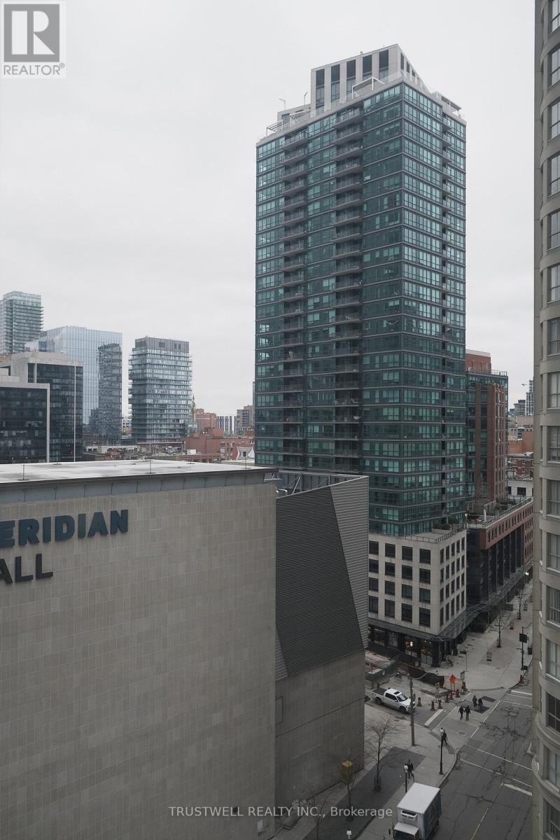 1105 - 1 The Esplanade, Toronto, Ontario  M5E 0A8 - Photo 13 - C13222586