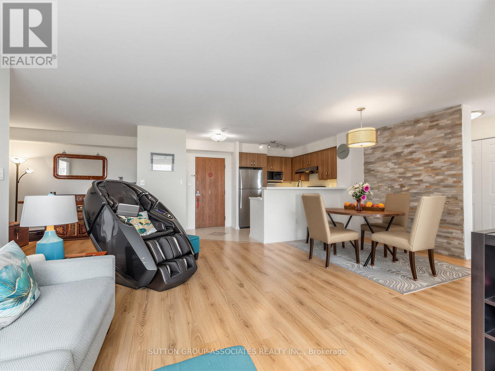 1706 - 23 Lorraine Drive, Toronto, Ontario  M2N 6Z6 - Photo 9 - C13222676