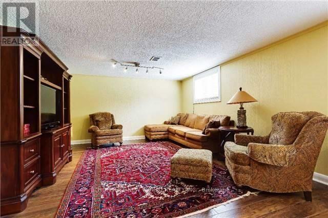 261 Betty Ann Drive, Toronto, Ontario  M2R 1A9 - Photo 14 - C13222748