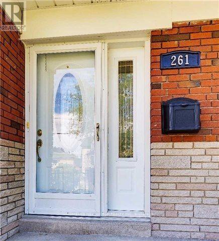 261 Betty Ann Drive, Toronto, Ontario  M2R 1A9 - Photo 2 - C13222748