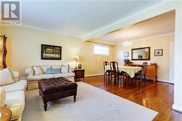 261 Betty Ann Drive, Toronto, Ontario  M2R 1A9 - Photo 5 - C13222748