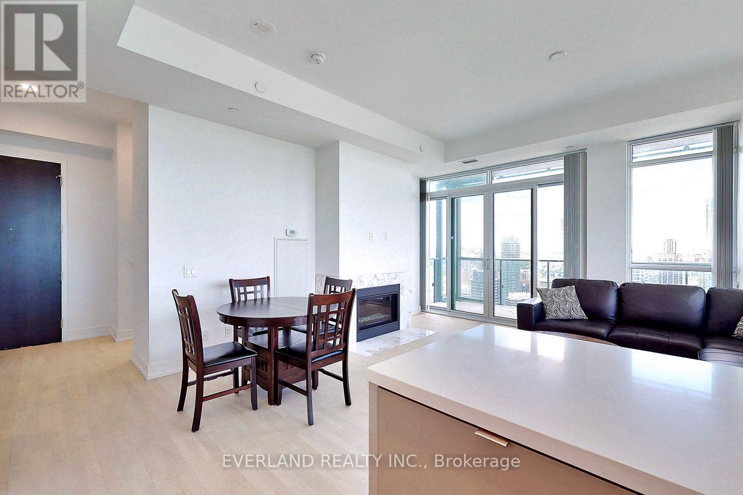 6105 - 7 Grenville Street, Toronto, Ontario  M4Y 1A1 - Photo 12 - C13222848