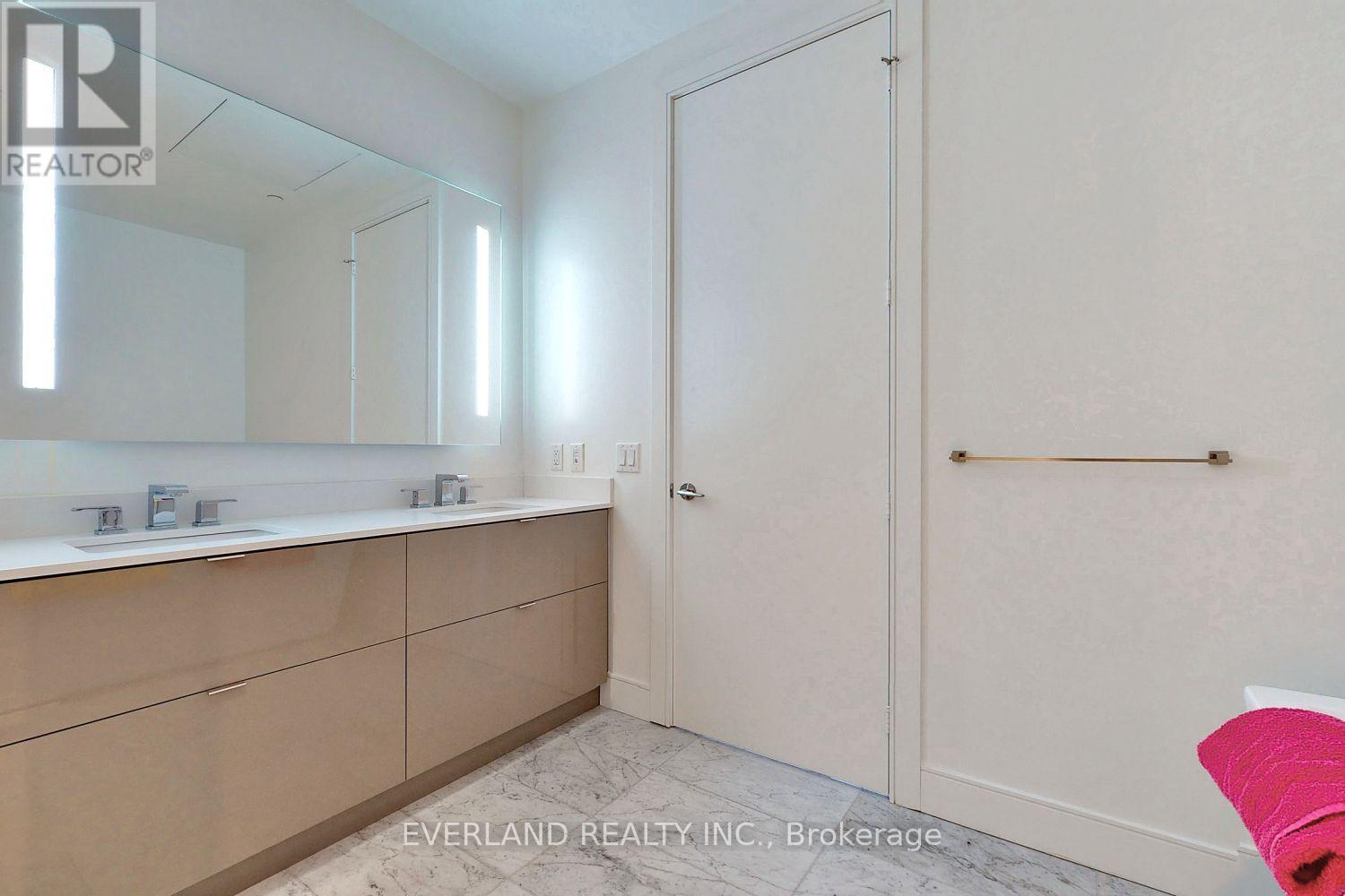 6105 - 7 Grenville Street, Toronto, Ontario  M4Y 1A1 - Photo 29 - C13222848