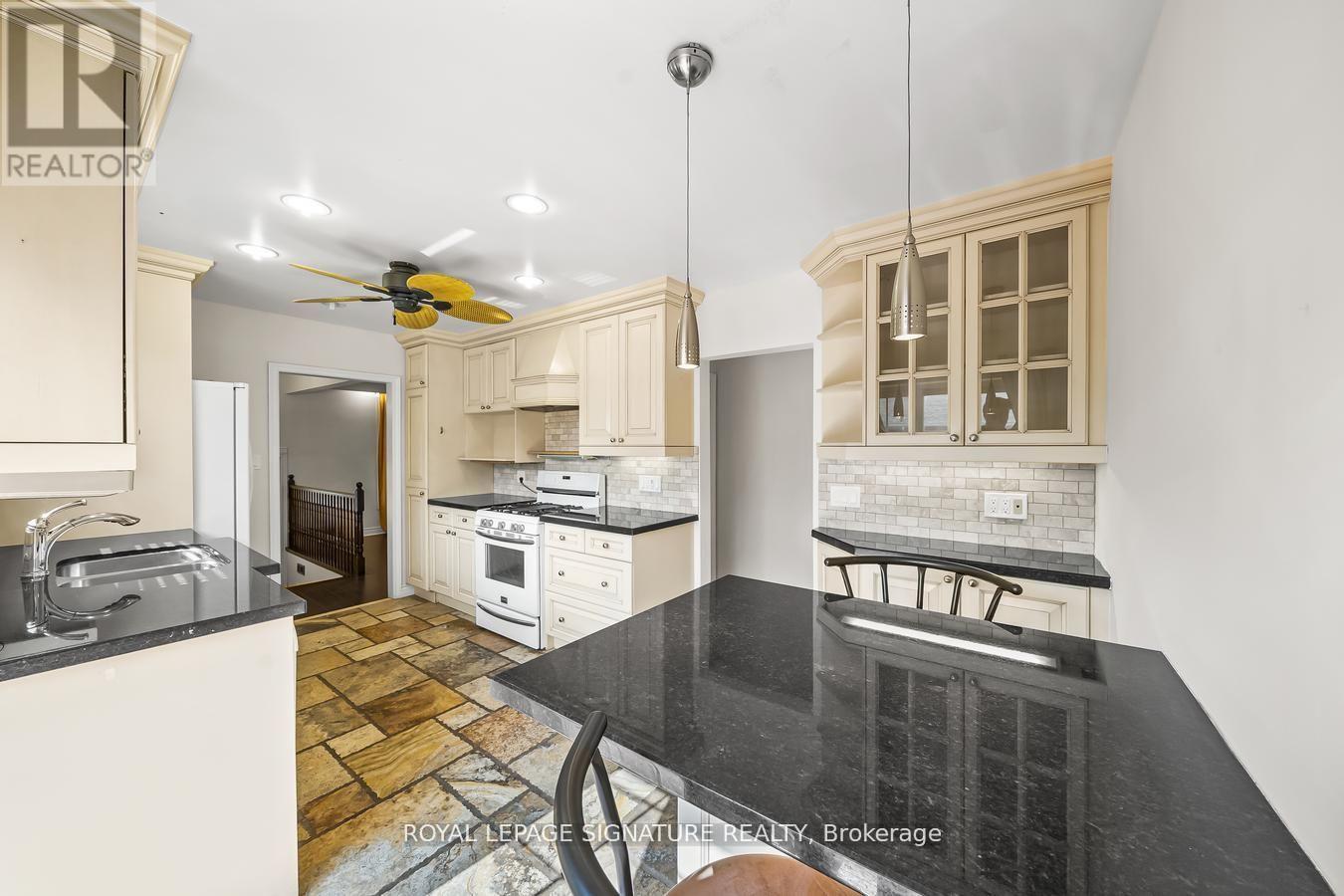 21 Broadlands Boulevard, Toronto, Ontario  M3A 1J1 - Photo 12 - C13222874