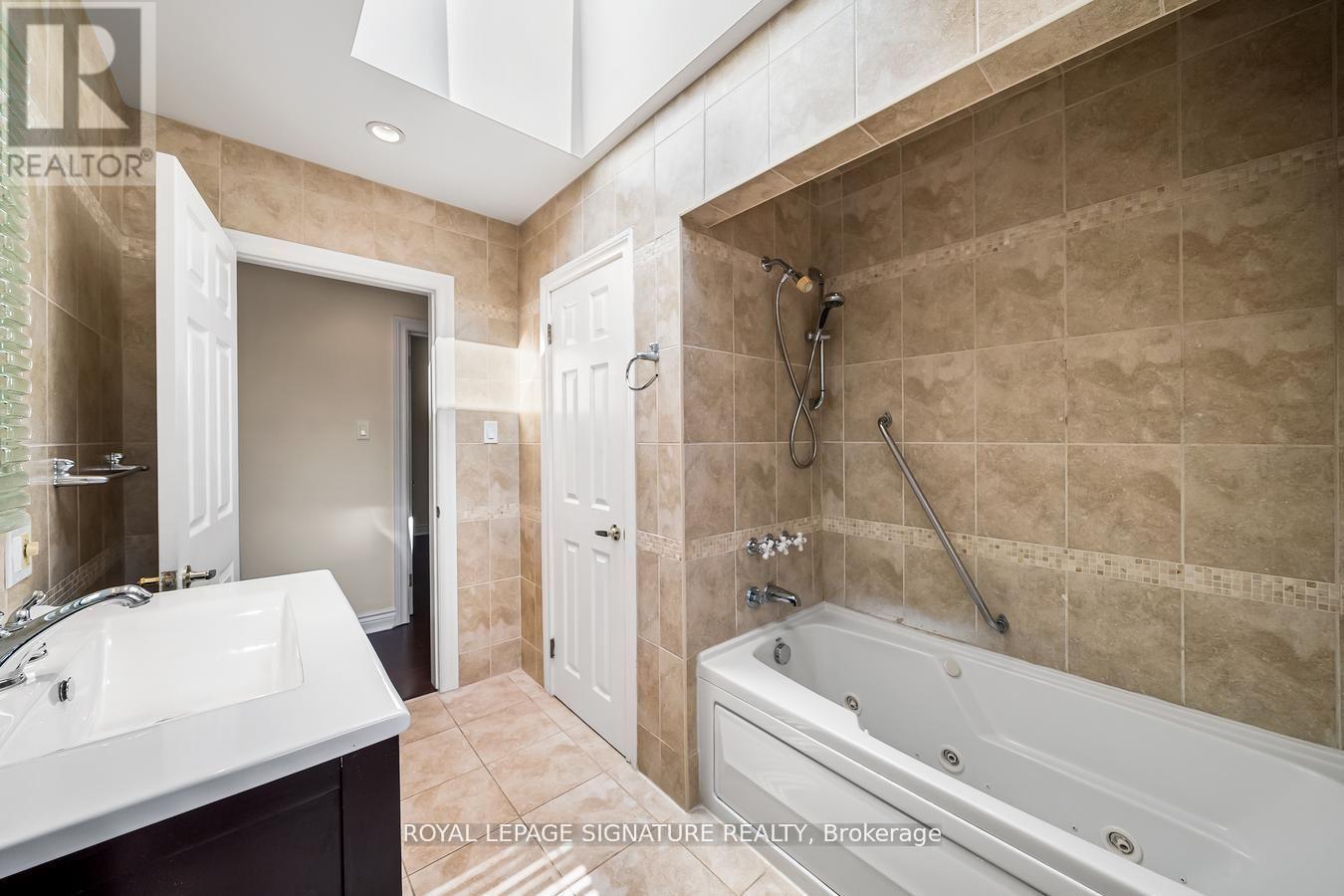 21 Broadlands Boulevard, Toronto, Ontario  M3A 1J1 - Photo 20 - C13222874