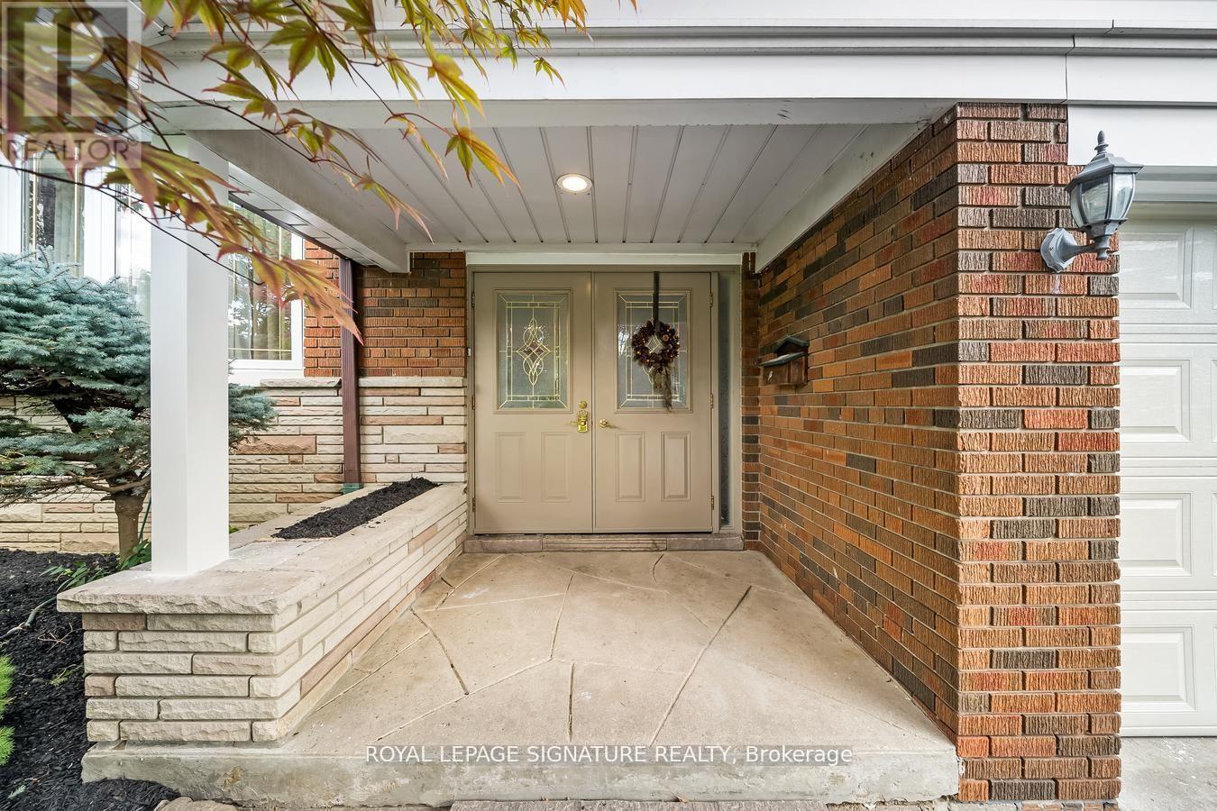 21 Broadlands Boulevard, Toronto, Ontario  M3A 1J1 - Photo 3 - C13222874