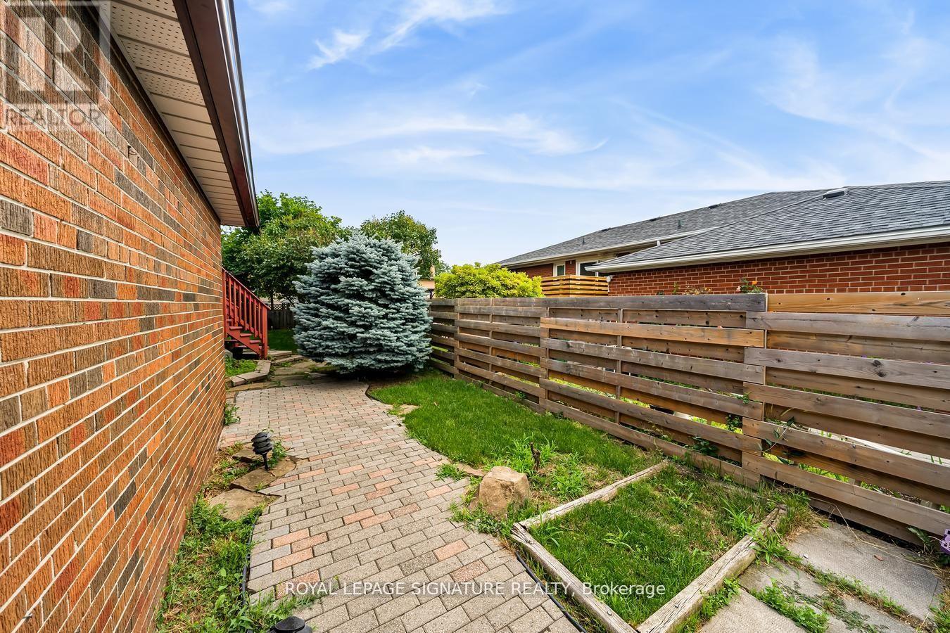 21 Broadlands Boulevard, Toronto, Ontario  M3A 1J1 - Photo 40 - C13222874