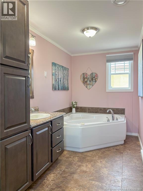 14 Ivory Court, Woodstock, New Brunswick  E7M 0G5 - Photo 25 - NB140802