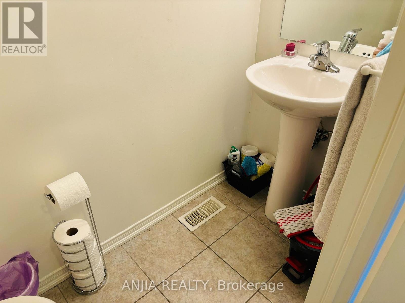 169 Dance Act Avenue, Oshawa, Ontario  L1L 0H4 - Photo 7 - E13222486