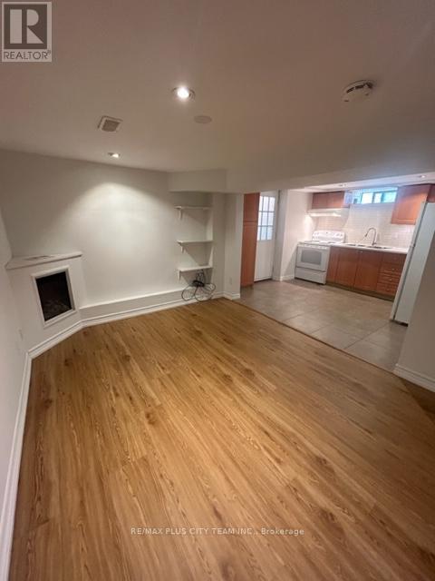 BSMT - 686 SAMMON AVENUE, Toronto, Ontario