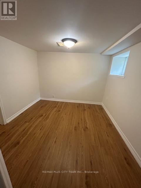 Bsmt - 686 Sammon Avenue, Toronto, Ontario  M4C 2E2 - Photo 12 - E13222512