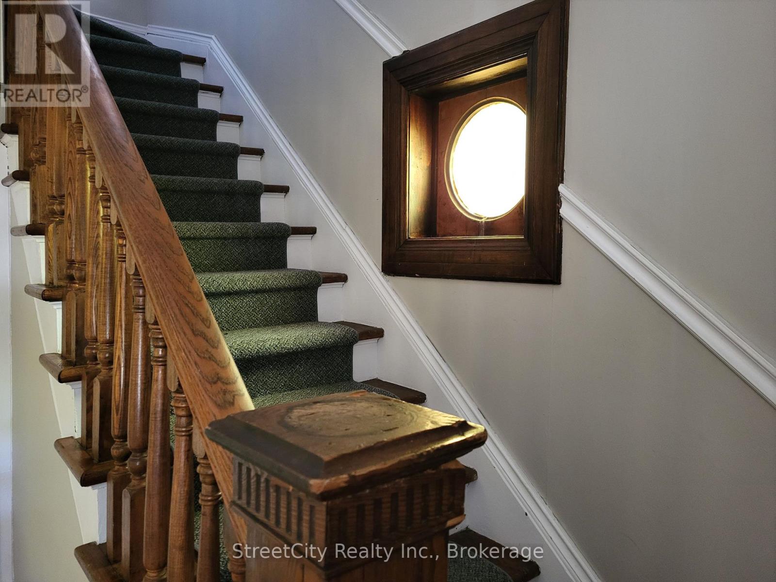 12 Mercer Street, Stratford, Ontario  N5A 6J4 - Photo 2 - X13222428