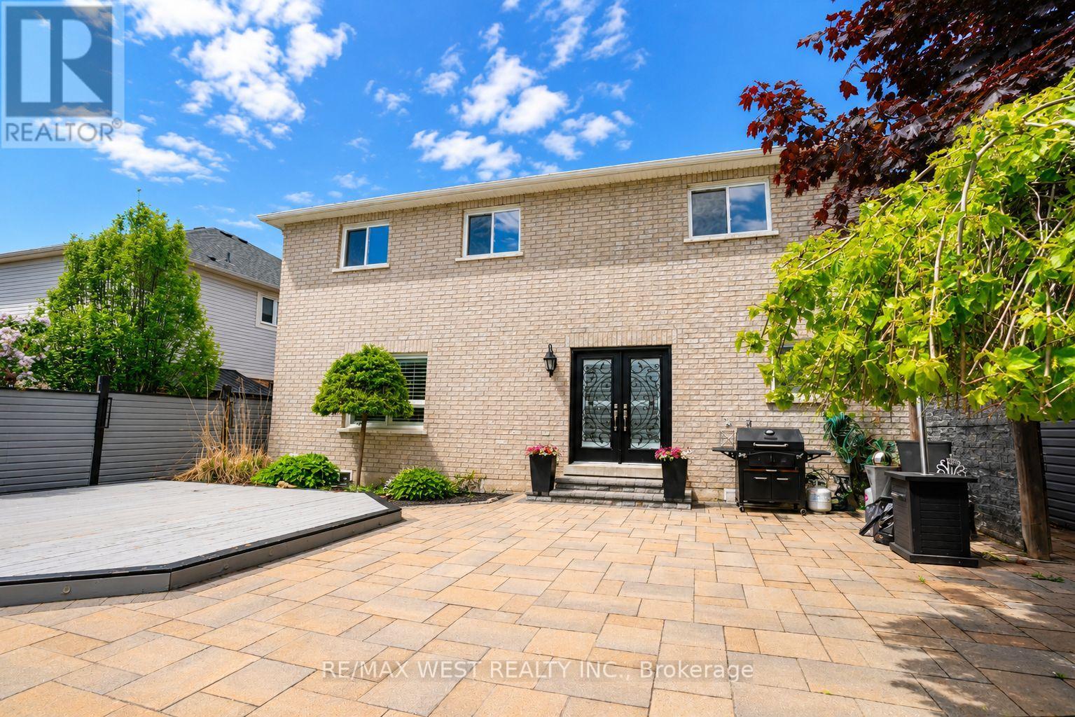 134 Sandringham Drive, Barrie, Ontario  L4M 0C9 - Photo 23 - S12892050