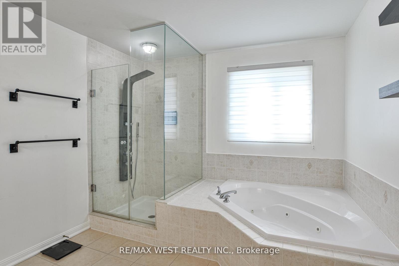 134 Sandringham Drive, Barrie, Ontario  L4M 0C9 - Photo 17 - S12892050