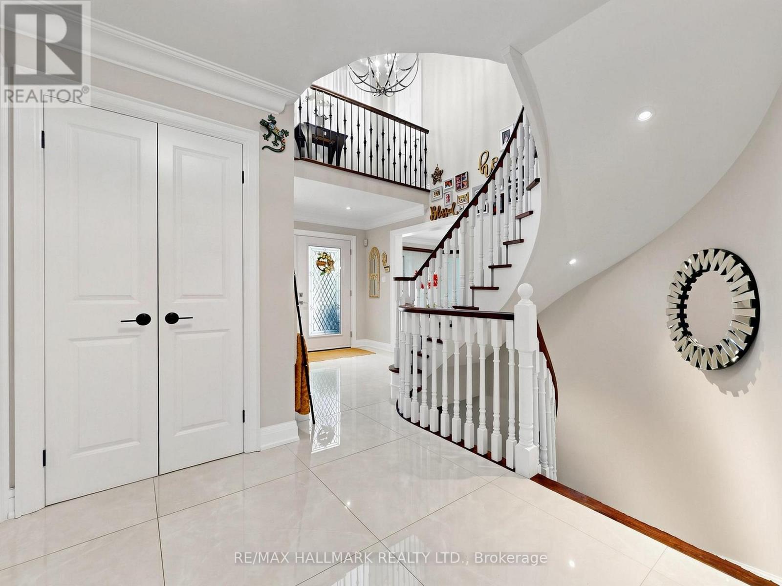 98 Arrowhead Drive, Vaughan, Ontario  L4L 4A5 - Photo 43 - N13222492