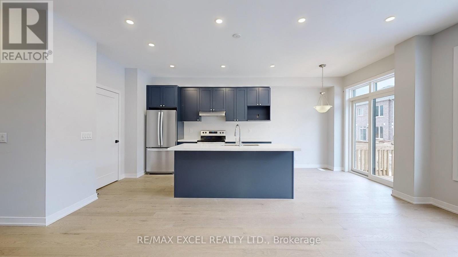 52 Harvey Bunker Crescent, Markham, Ontario  L6C 3K4 - Photo 6 - N13222526