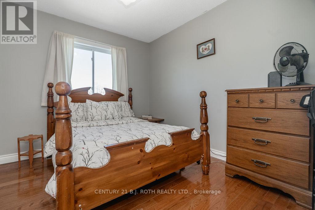 2823 Small Street, Innisfil, Ontario  L9S 1H2 - Photo 20 - N13222616