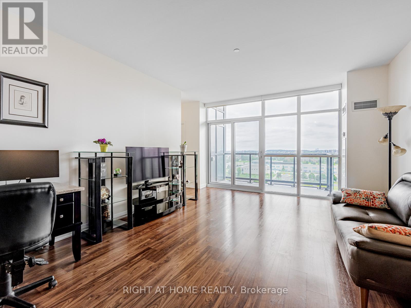 1010 - 65 Oneida Crescent, Richmond Hill, Ontario  L4B 0G9 - Photo 6 - N13222698