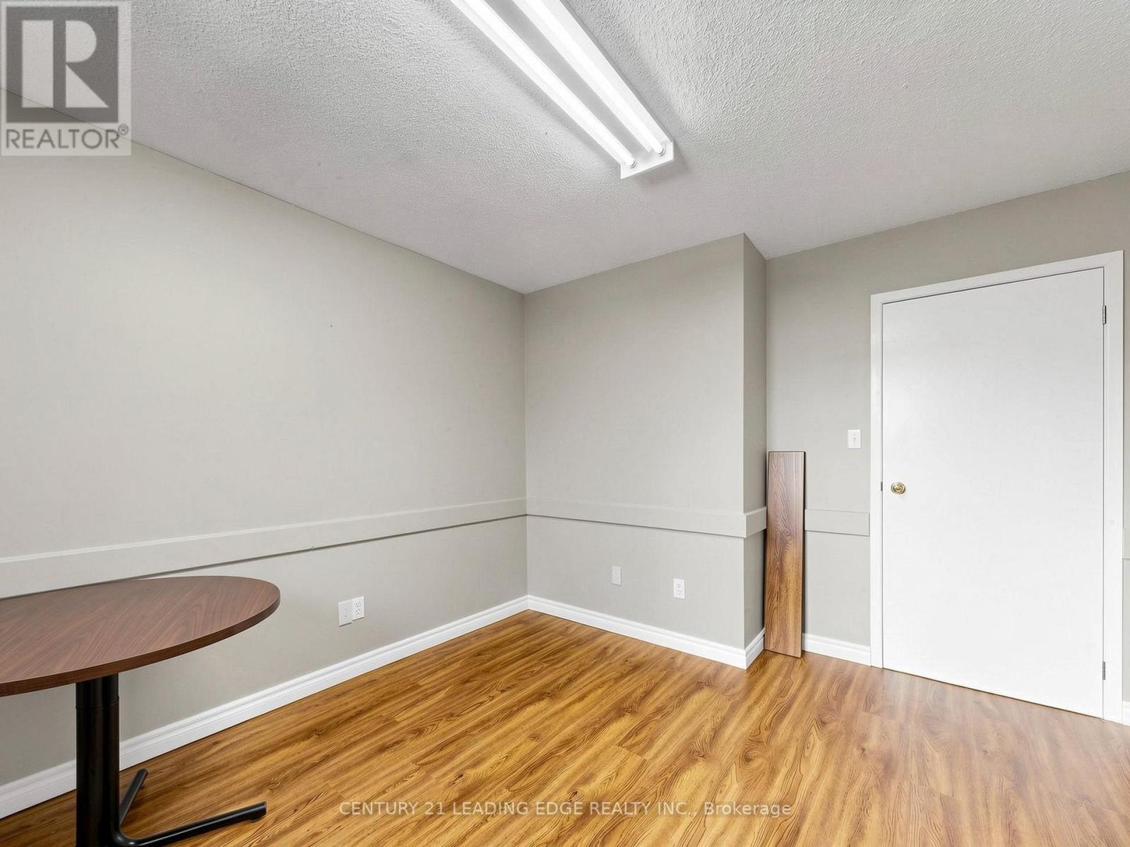 21 Metro Road S, Georgina, Ontario  L4P 1V7 - Photo 26 - N13222780