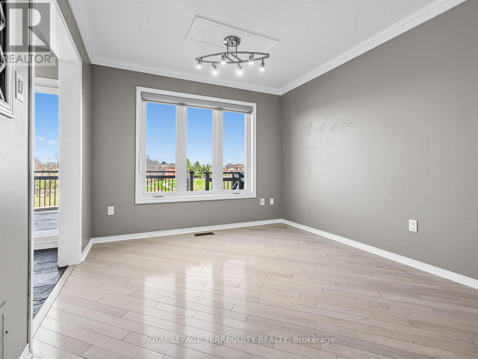 284 Pinnacle Trail, Aurora, Ontario  L4G 7G2 - Photo 10 - N13222854