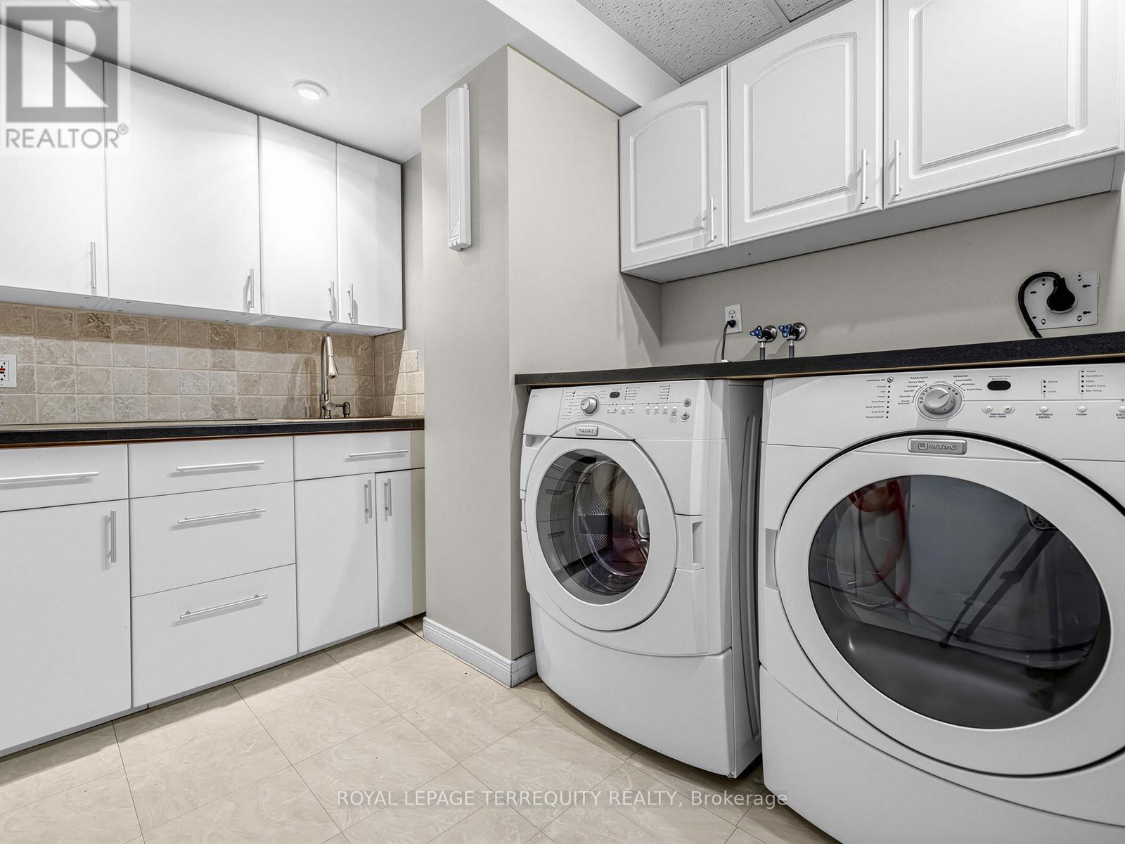 284 Pinnacle Trail, Aurora, Ontario  L4G 7G2 - Photo 18 - N13222854