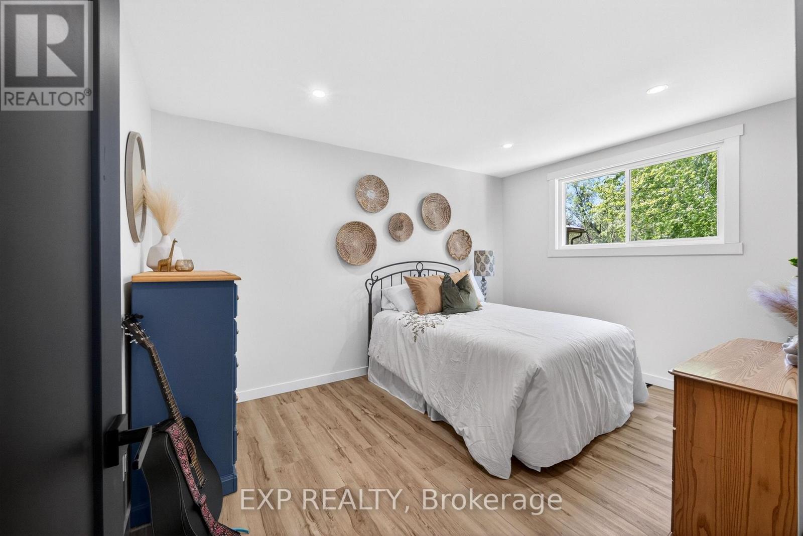 92 Mary Street, Clearview (Creemore), Ontario  L0M 1G0 - Photo 24 - S13222482