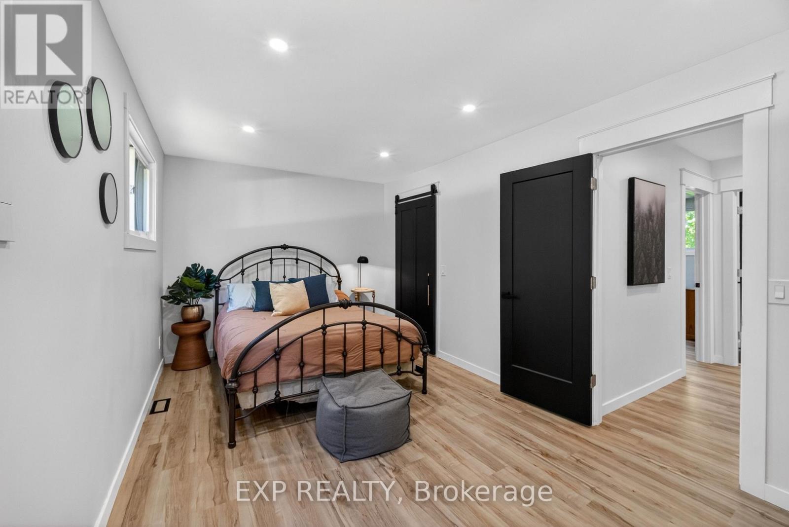 92 Mary Street, Clearview (Creemore), Ontario  L0M 1G0 - Photo 26 - S13222482