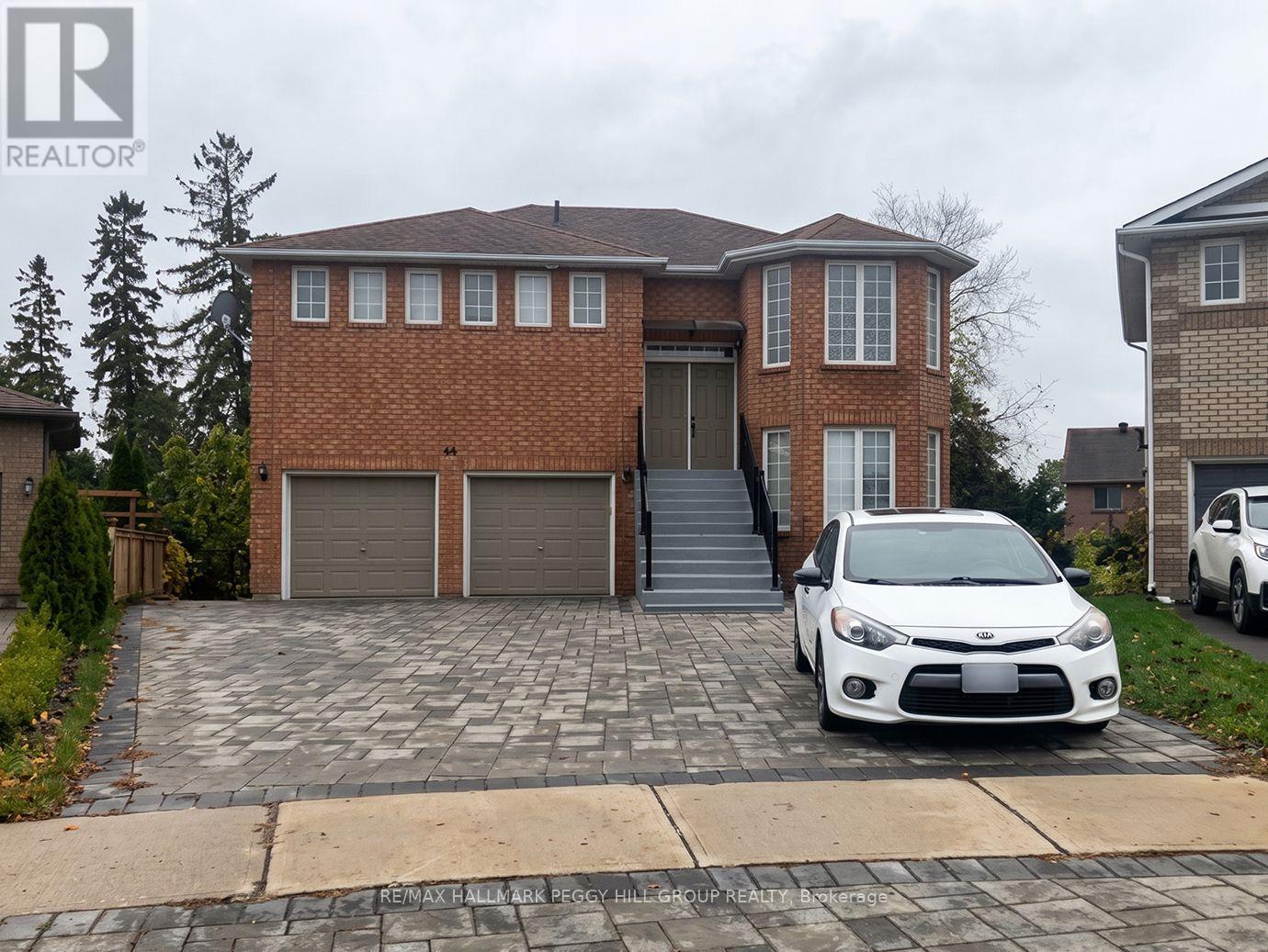 MAIN - 44 KELL PLACE, Barrie, Ontario