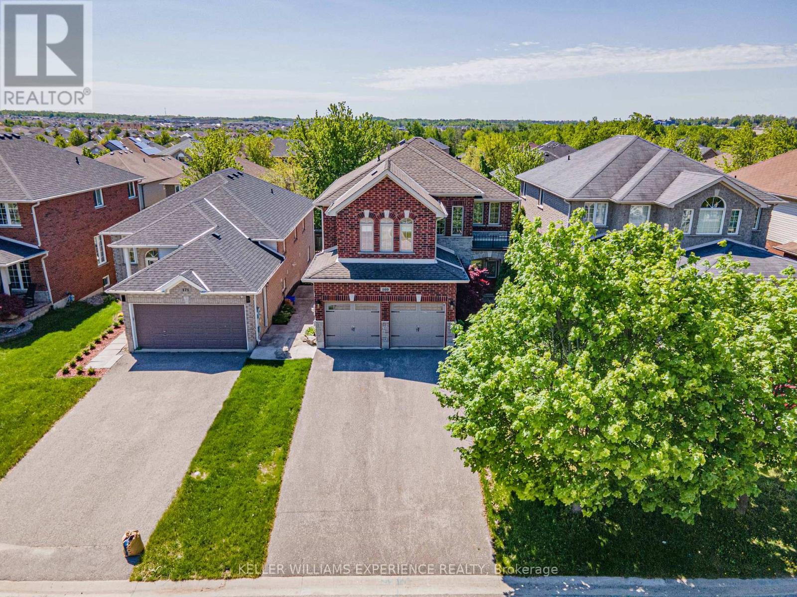 169 Birkhall Place, Barrie (Innis-Shore), Ontario  L4N 0K9 - Photo 3 - S13222664