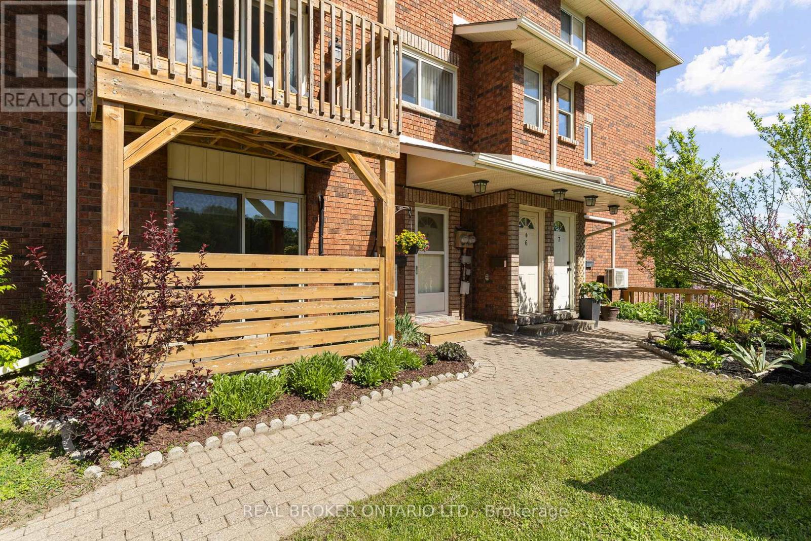 5 - 50 LOGGERS RUN, Barrie, Ontario