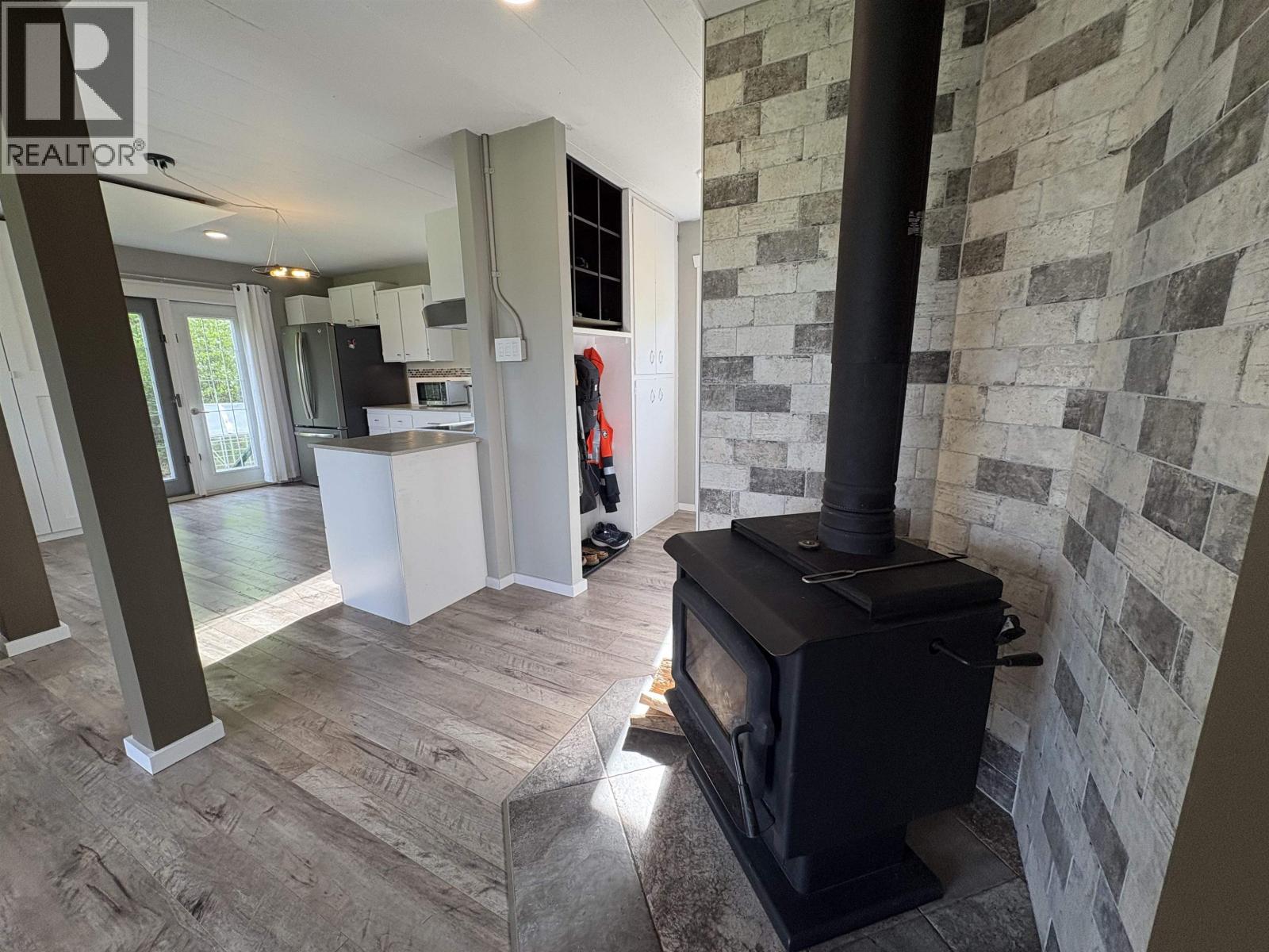 20154 Beattie Drive, Hudsons Hope, British Columbia  V0C 1V0 - Photo 16 - R3129253
