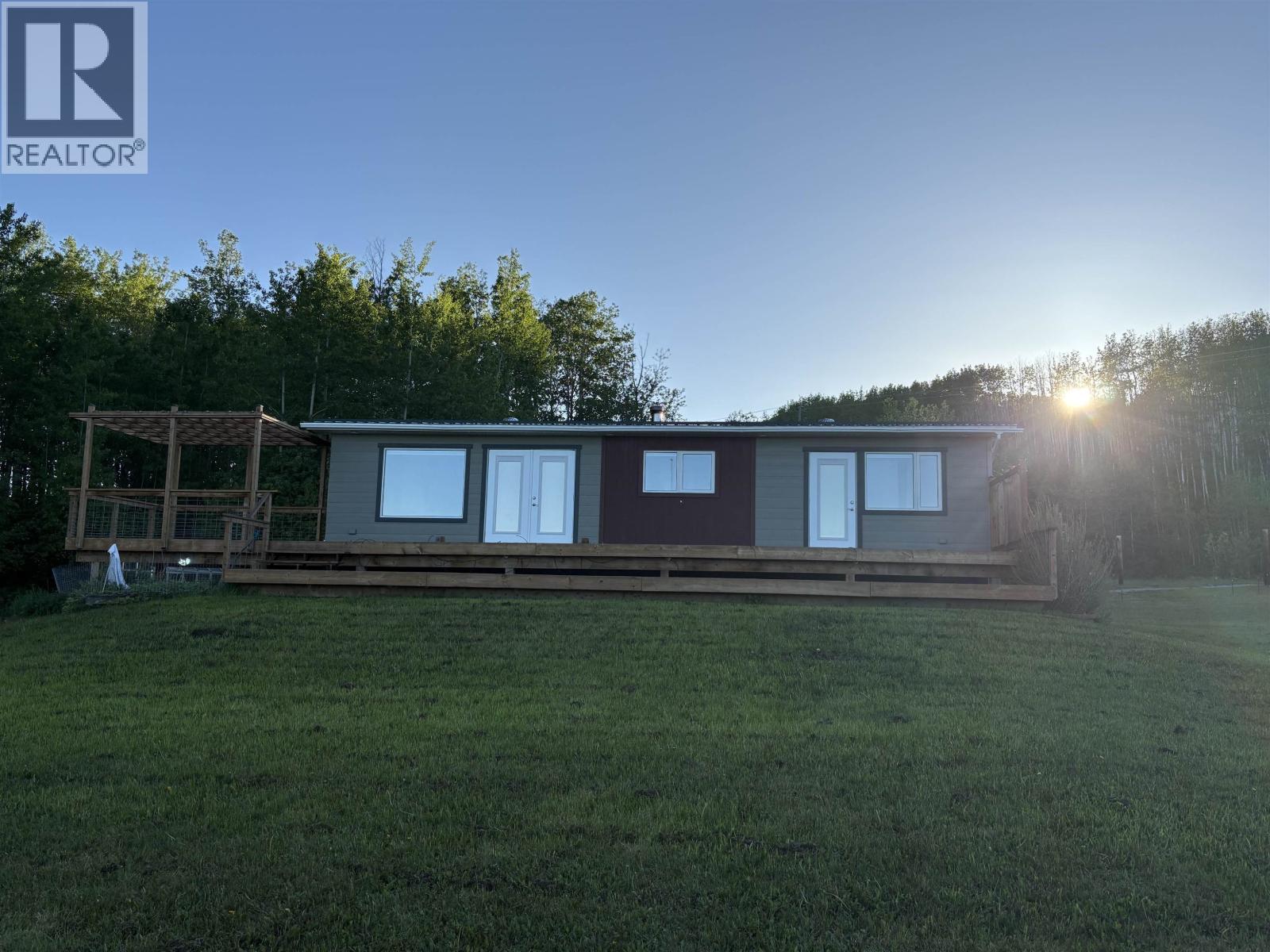 20154 Beattie Drive, Hudsons Hope, British Columbia  V0C 1V0 - Photo 6 - R3129253