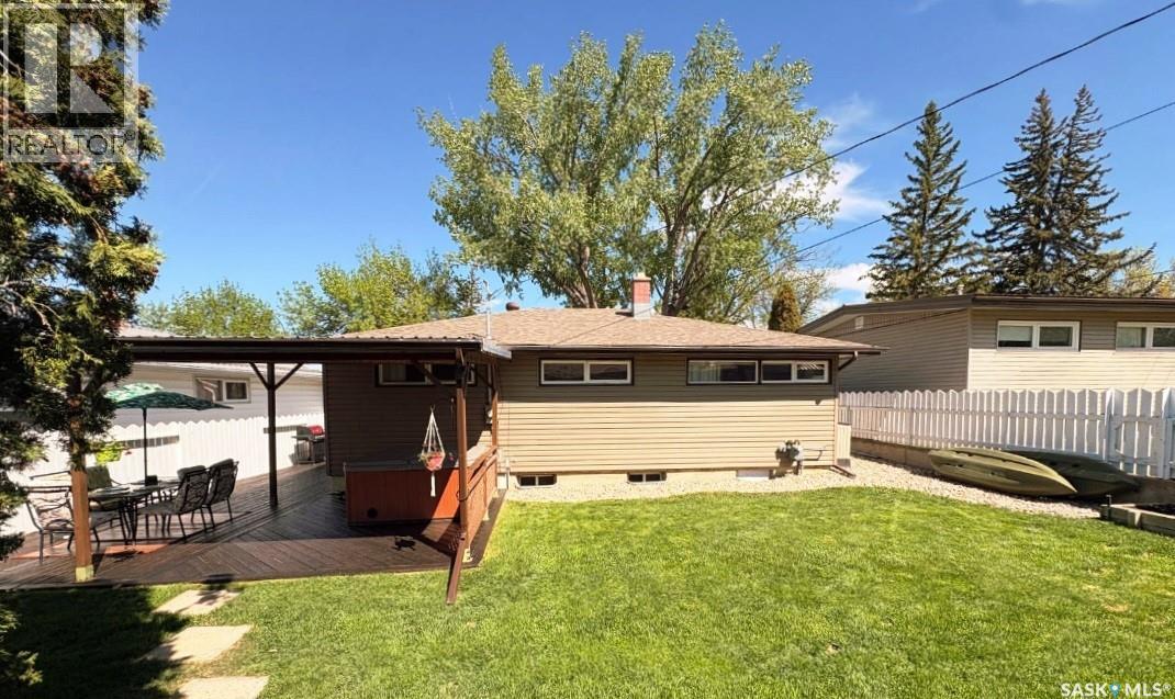 1406 Ashley Drive, Swift Current, Saskatchewan S9H 1N5 - Photo 24 - SK037681