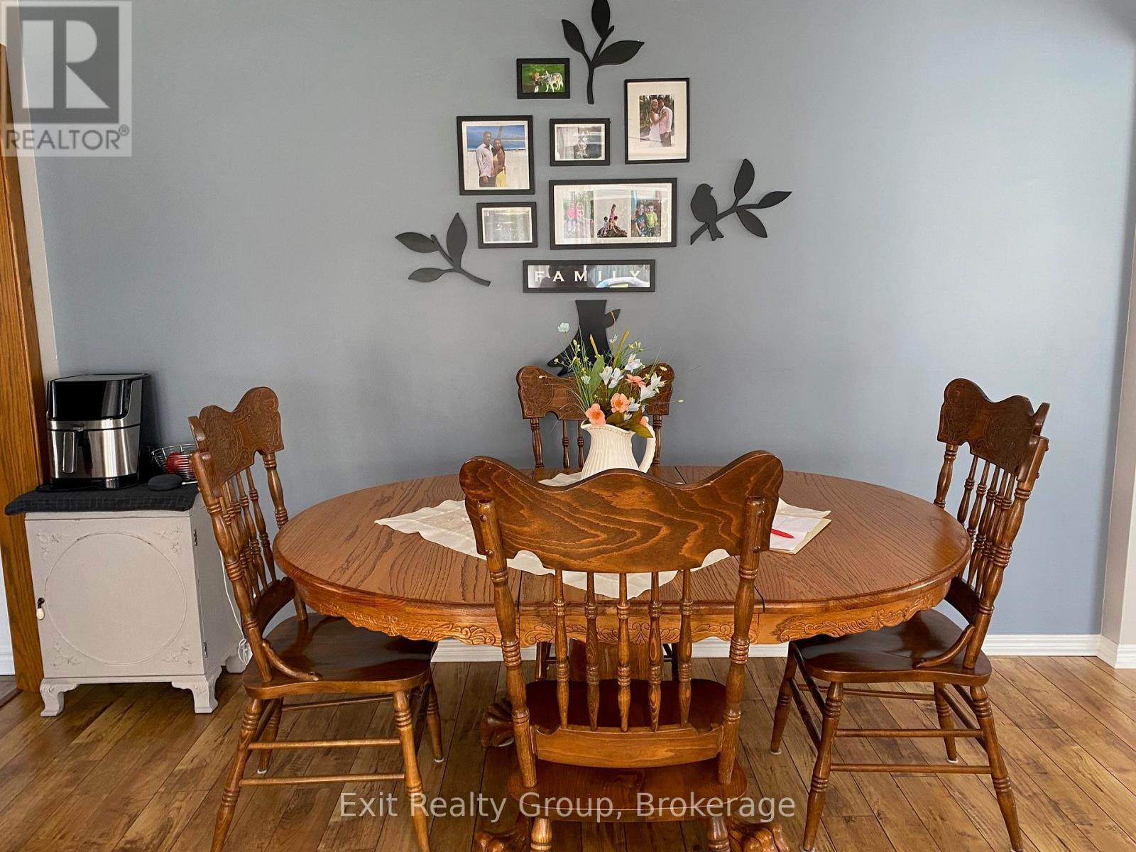 19 Belleville Street, Quinte West, Ontario  K0K 2C0 - Photo 11 - X13223016