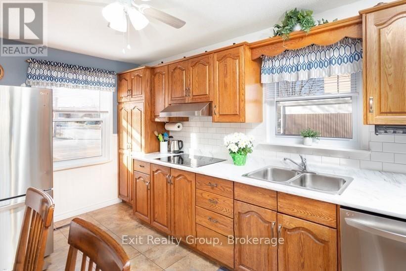 19 Belleville Street, Quinte West, Ontario  K0K 2C0 - Photo 9 - X13223016