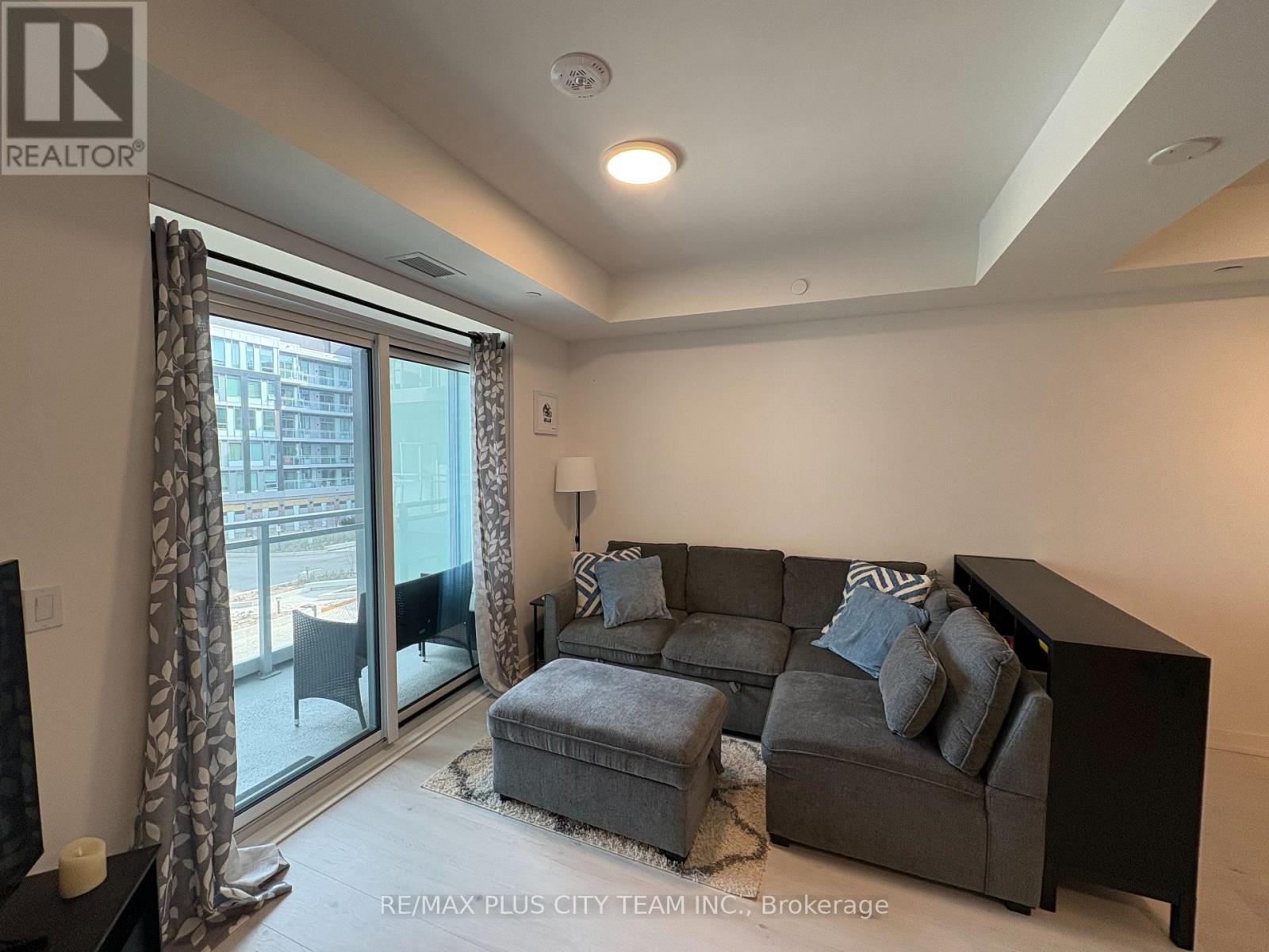 345 - 2501 Saw Whet Boulevard, Oakville, Ontario  L6M 5N2 - Photo 4 - W13222638