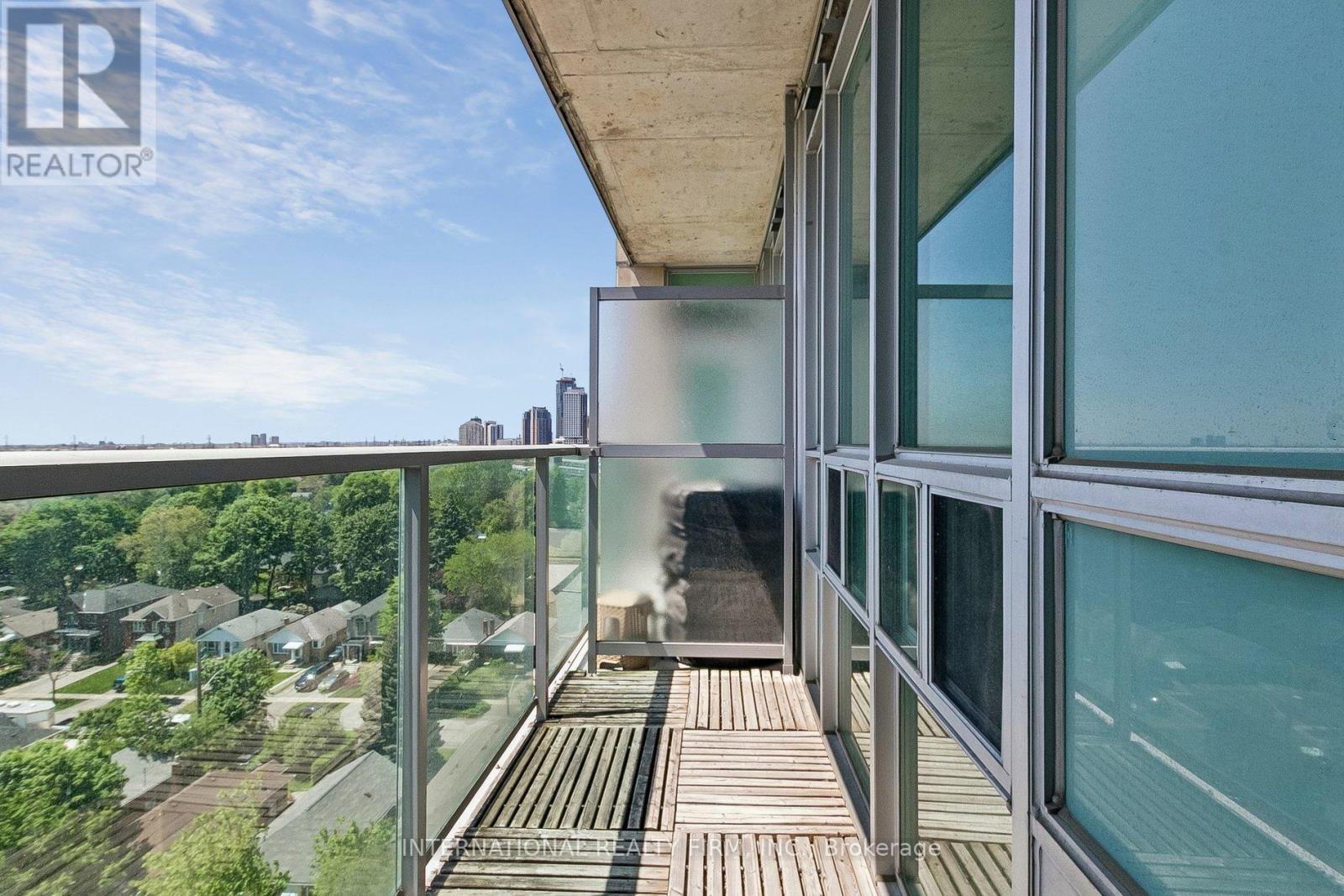 1011 - 3391 Bloor Street W, Toronto, Ontario  M8X 1G3 - Photo 32 - W13222654