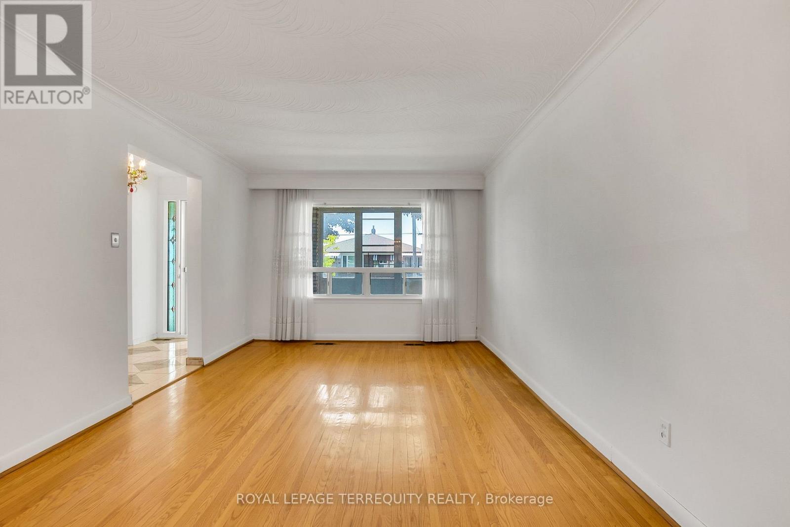 57 Calico Drive, Toronto, Ontario  M3L 1V7 - Photo 15 - W13222764